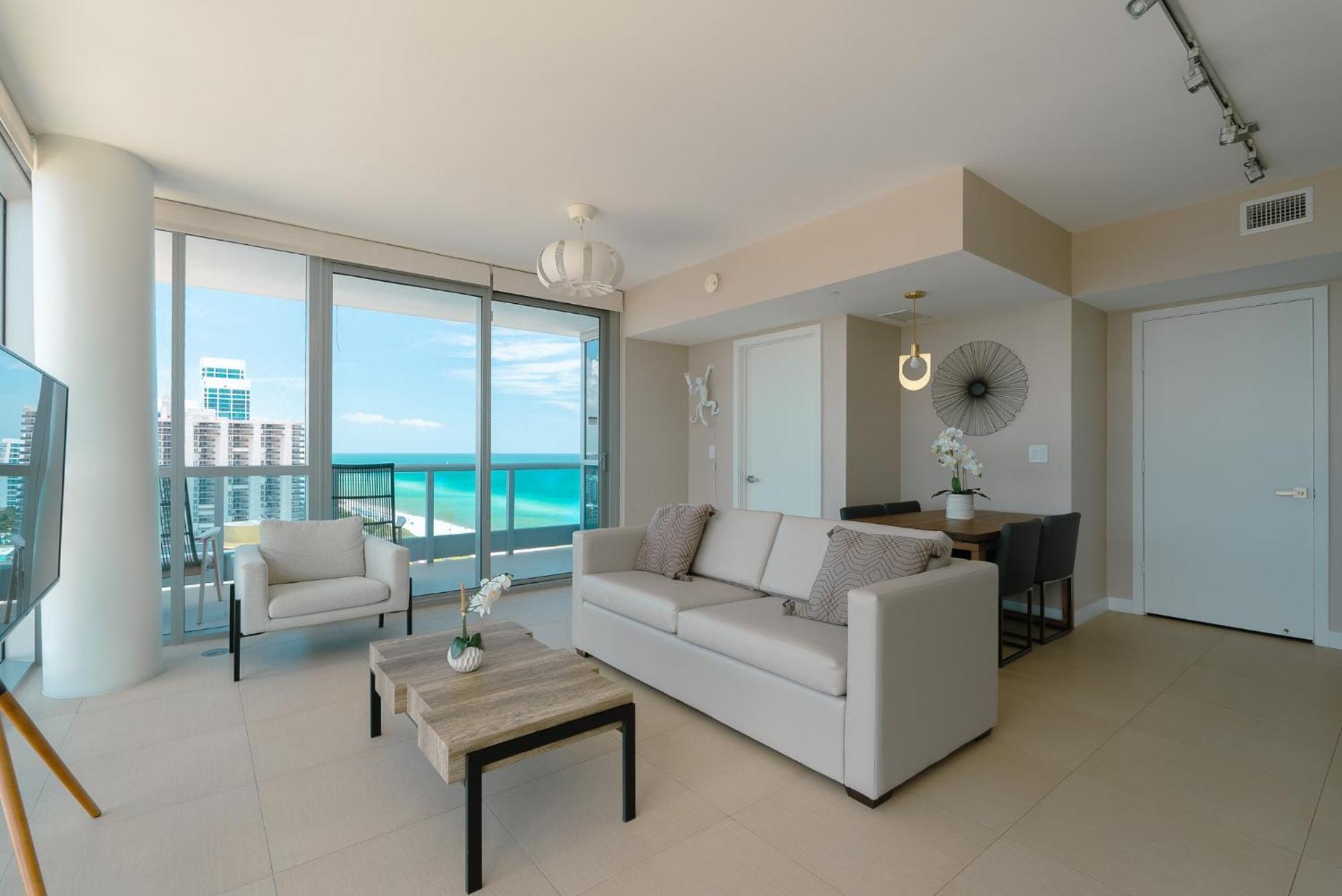 Ocean 2 Sky At Monte Carlo Miami Beach Rom bilde