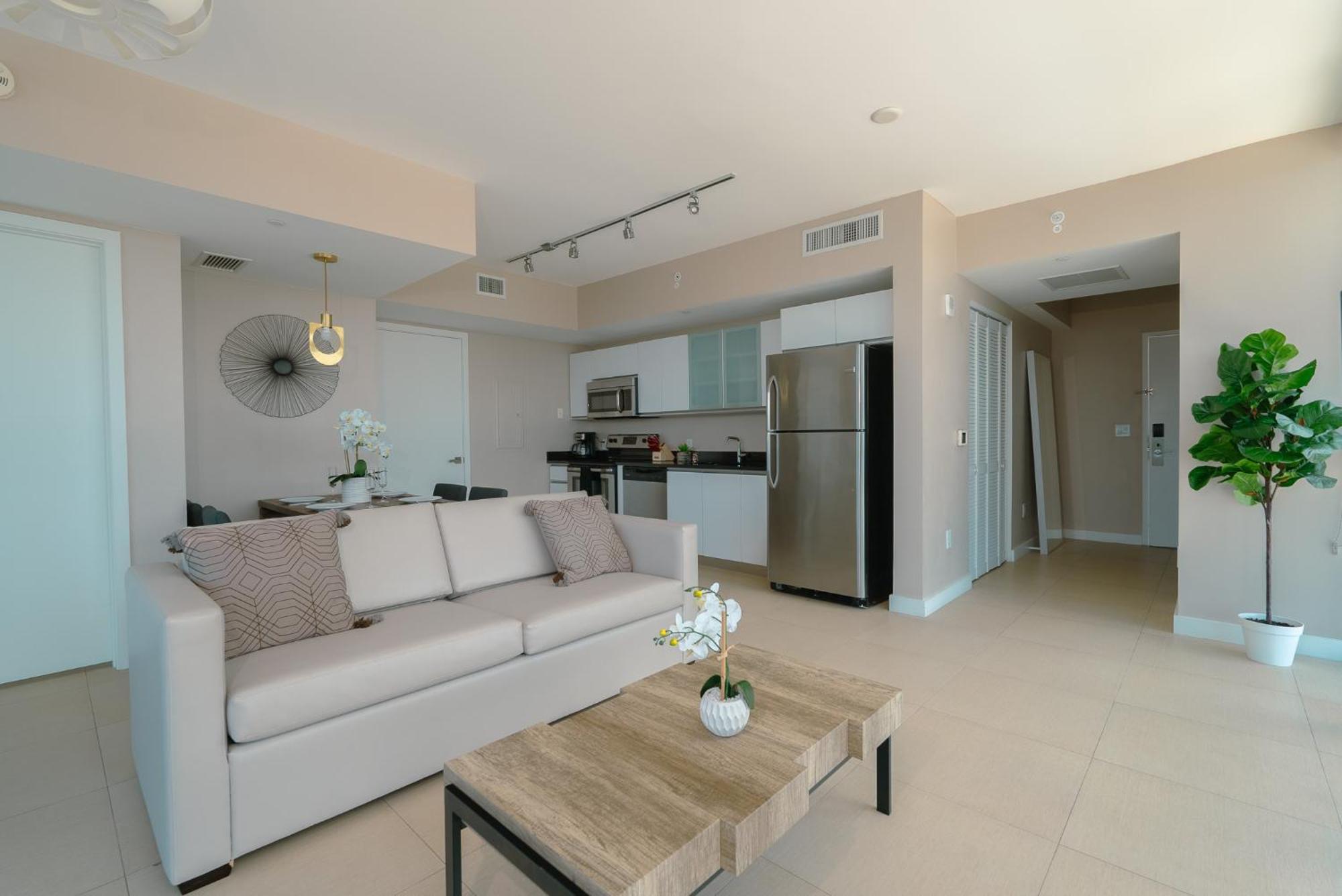 Ocean 2 Sky At Monte Carlo Miami Beach Rom bilde