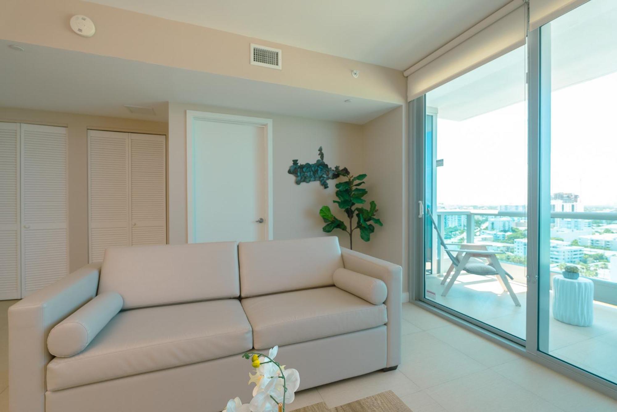 Ocean 2 Sky At Monte Carlo Miami Beach Rom bilde