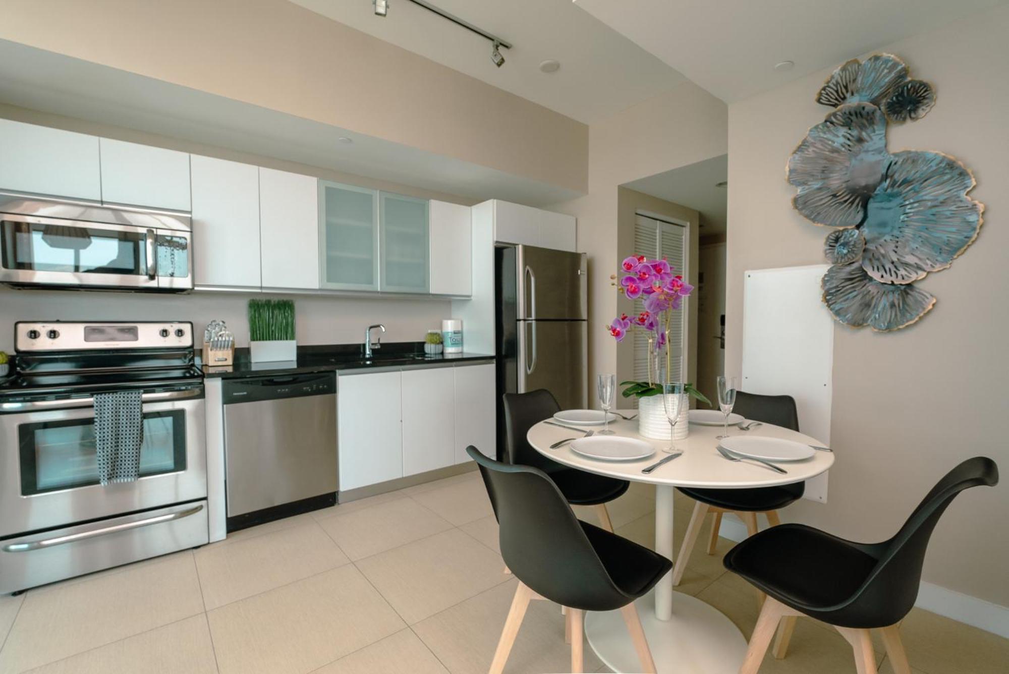 Ocean 2 Sky At Monte Carlo Miami Beach Rom bilde