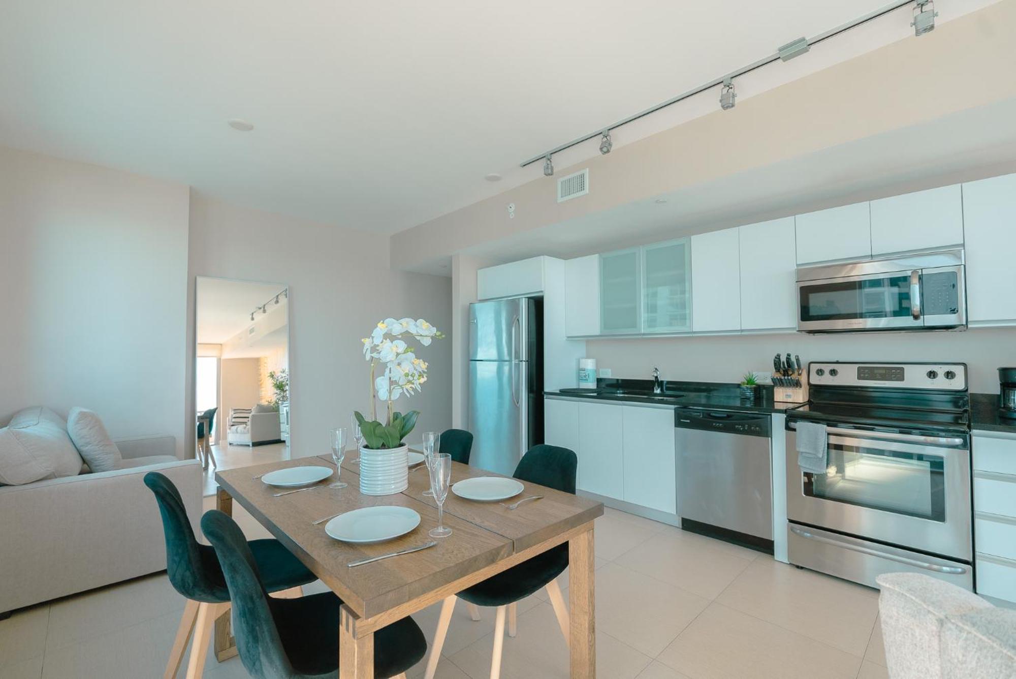 Ocean 2 Sky At Monte Carlo Miami Beach Rom bilde