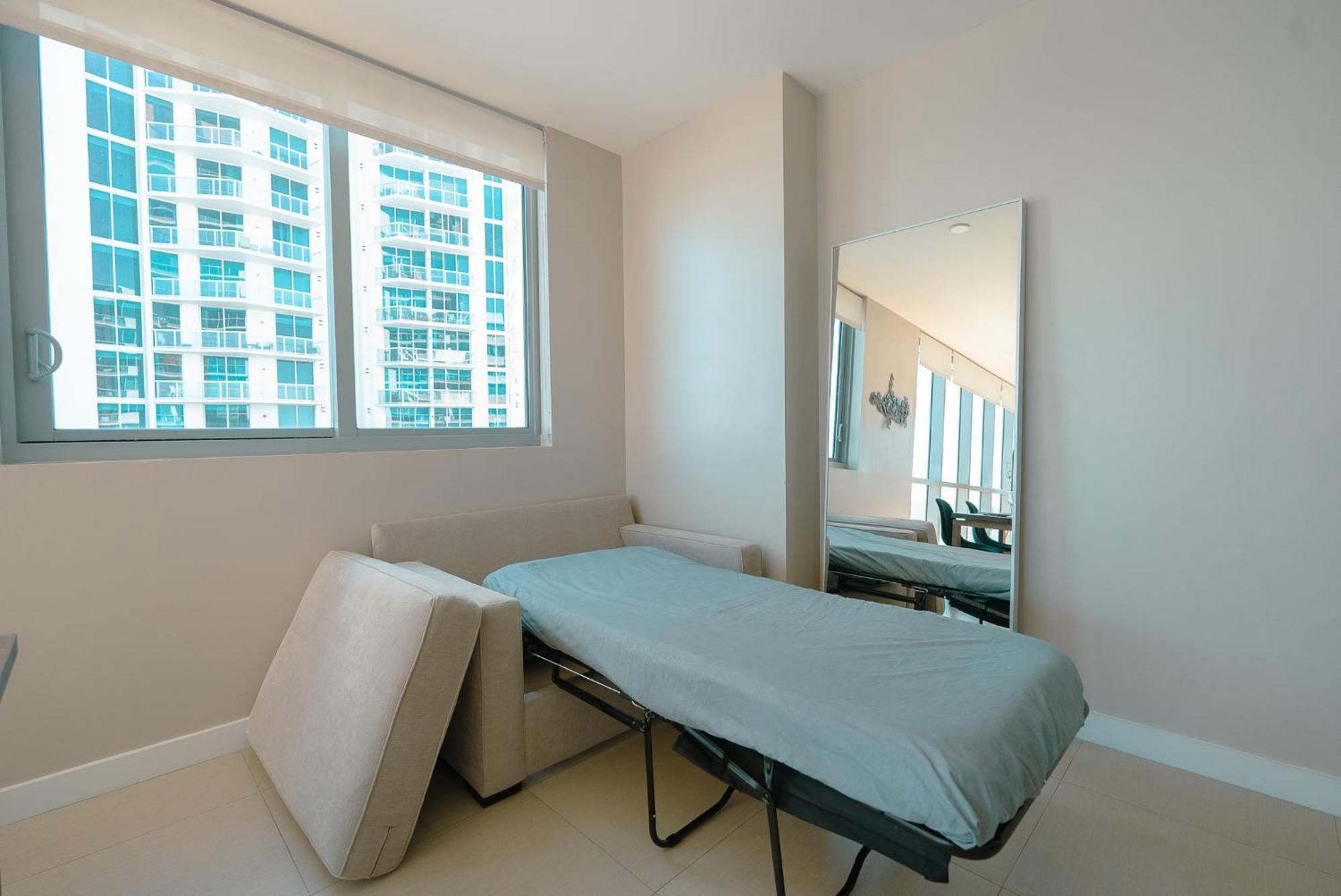 Ocean 2 Sky At Monte Carlo Miami Beach Rom bilde