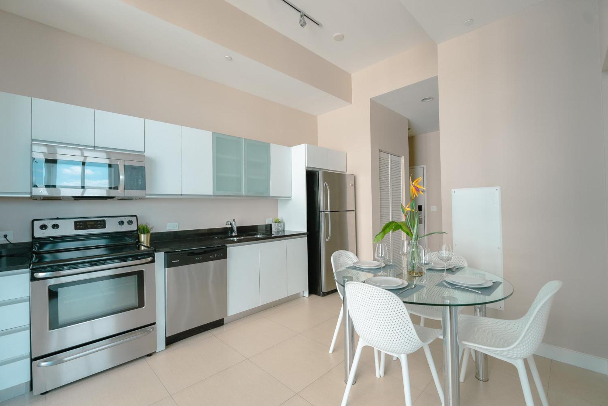 Ocean 2 Sky At Monte Carlo Miami Beach Rom bilde