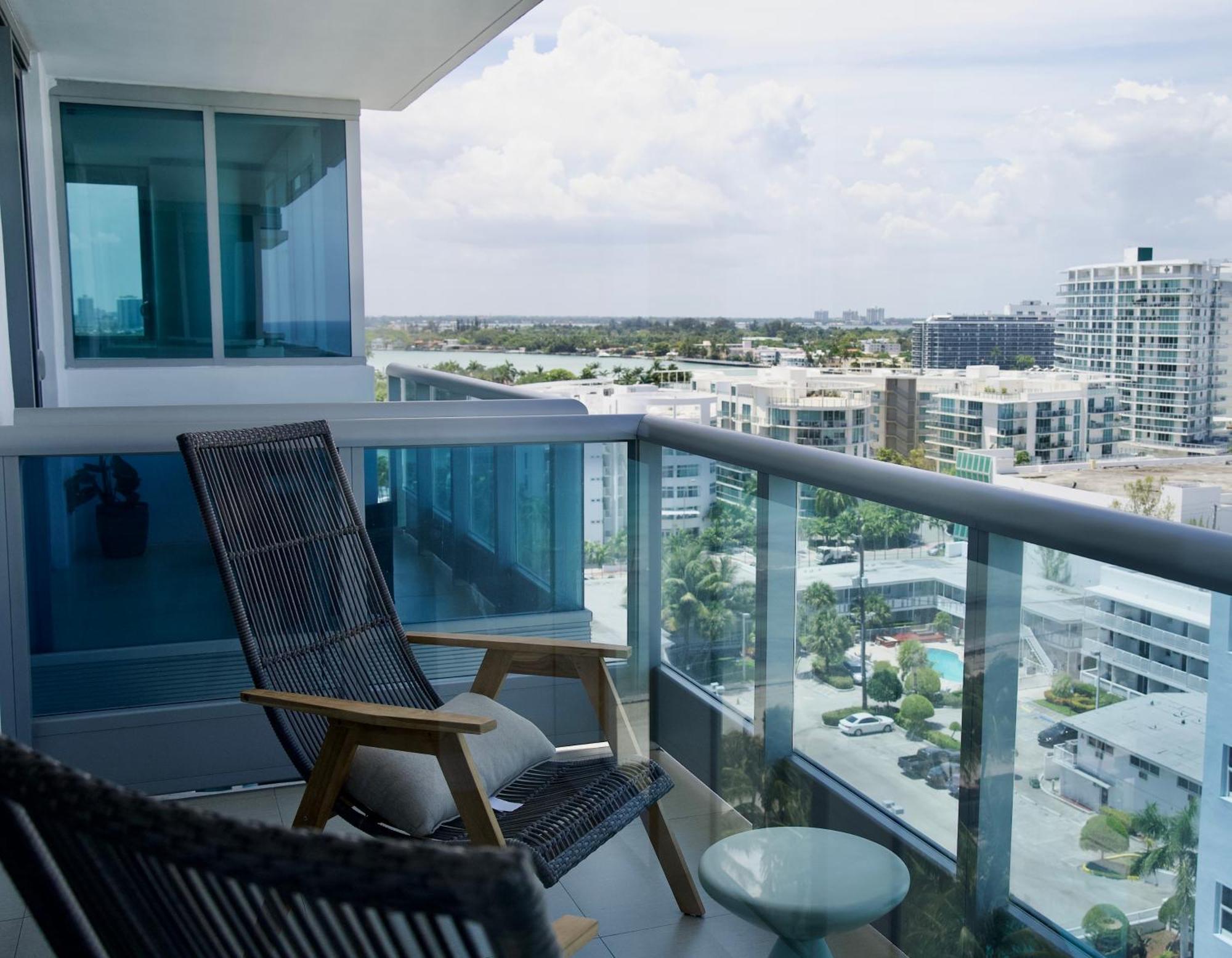 Ocean 2 Sky At Monte Carlo Miami Beach Rom bilde