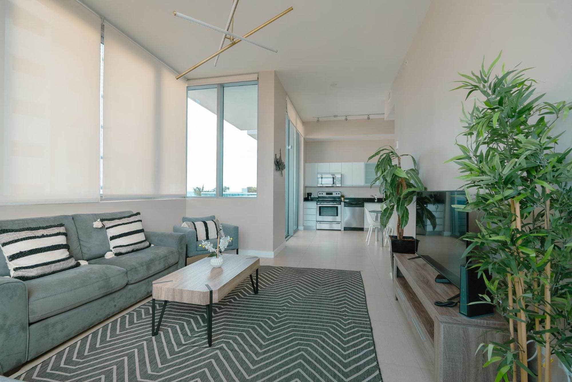 Ocean 2 Sky At Monte Carlo Miami Beach Rom bilde